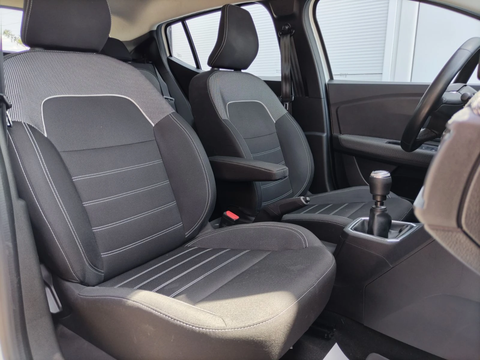 Dacia Sandero 1.0Tce/100к.с./ECO-G/Comfort, снимка 14 - Автомобили и джипове - 55740756