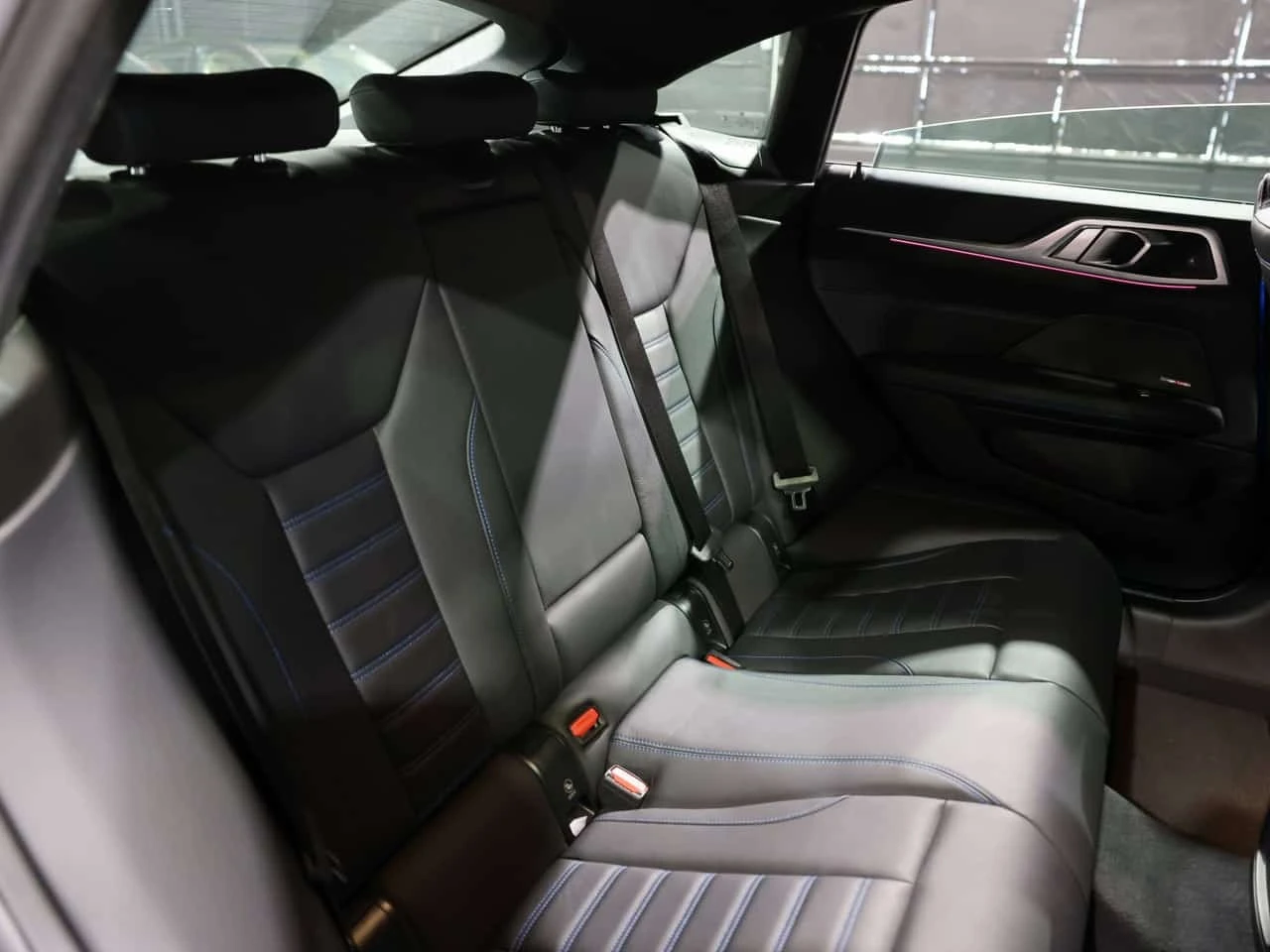 BMW i4 M50 M50| HARMAN| HUD| DRIVER ASSIST|  CARFAX, снимка 9 - Автомобили и джипове - 56166299