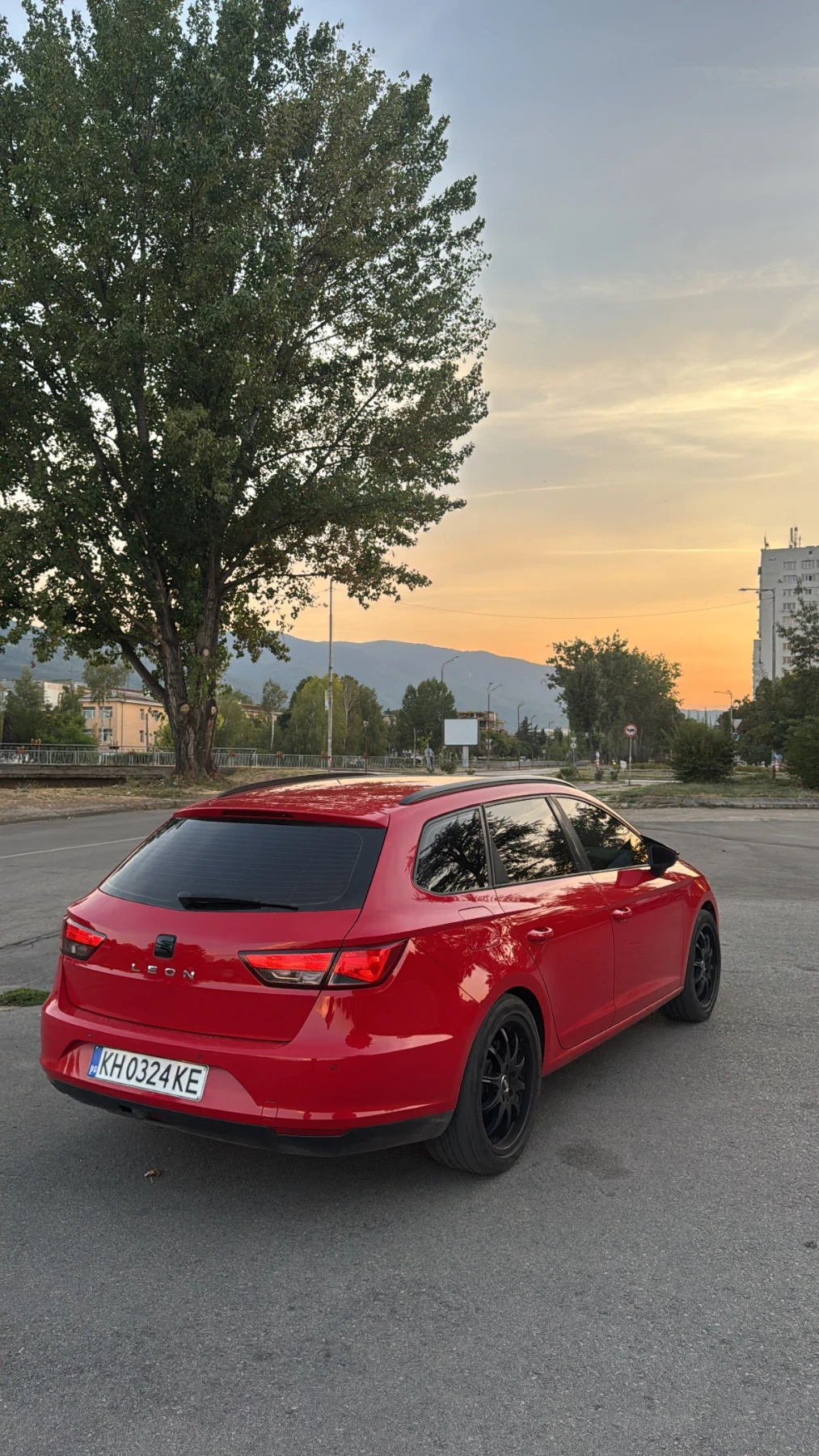 Seat Leon, снимка 4 - Автомобили и джипове - 56317429