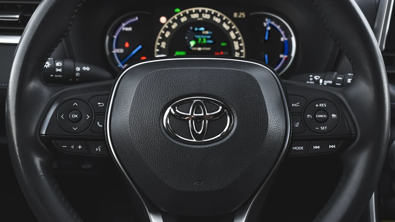 Toyota Rav4 2.5 Hybrid Style Automatic, снимка 13 - Автомобили и джипове - 50908407