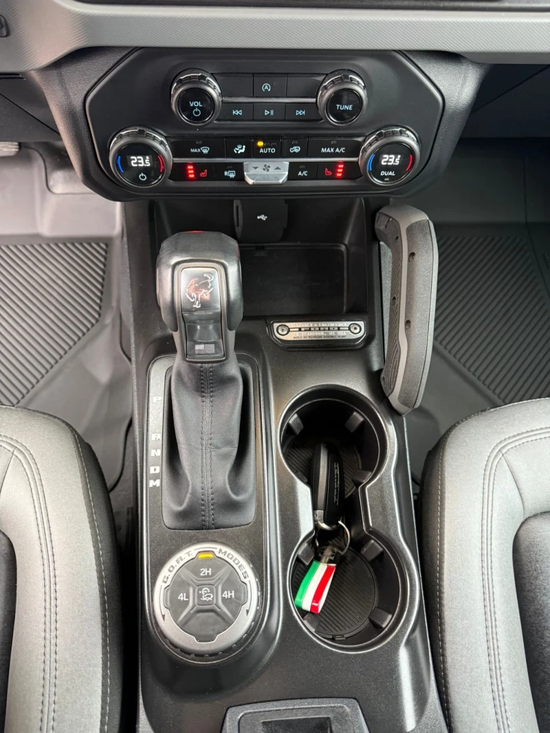 Ford Bronco 2, 3 EcoBoost Big Bend - Cabrio, снимка 13 - Автомобили и джипове - 53141007