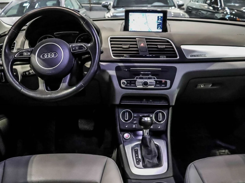 Audi Q3 * quattro Premium Plus * CARFAX * ЦЕНА ДО БГ, снимка 9 - Автомобили и джипове - 53293009