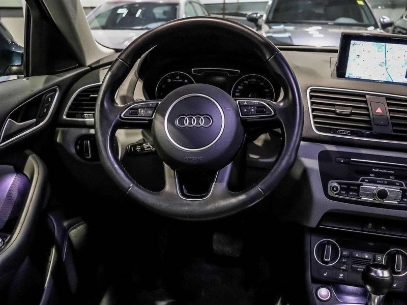 Audi Q3 * quattro Premium Plus * CARFAX * ЦЕНА ДО БГ, снимка 10 - Автомобили и джипове - 53293009