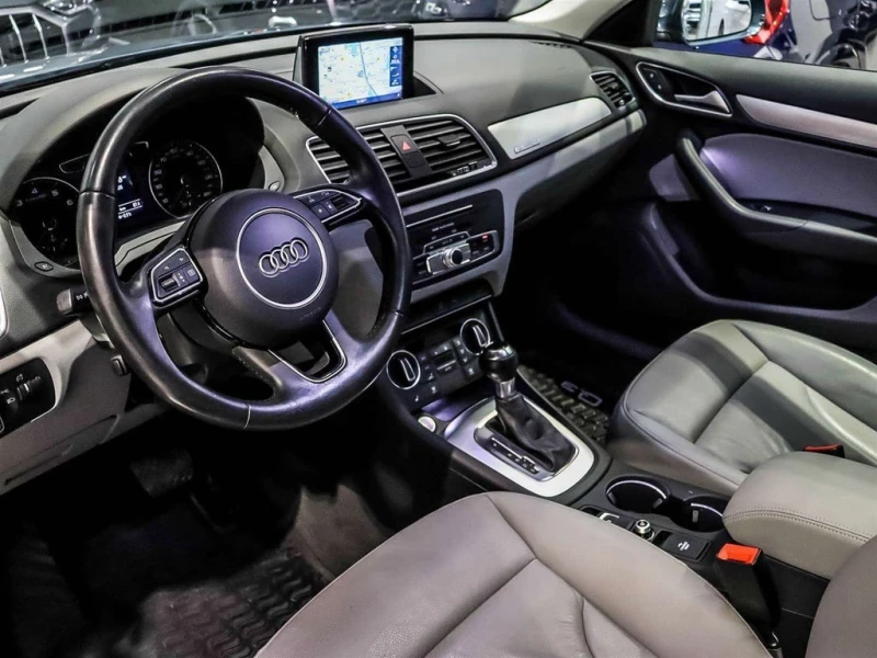 Audi Q3 * quattro Premium Plus * CARFAX * ЦЕНА ДО БГ, снимка 7 - Автомобили и джипове - 53293009