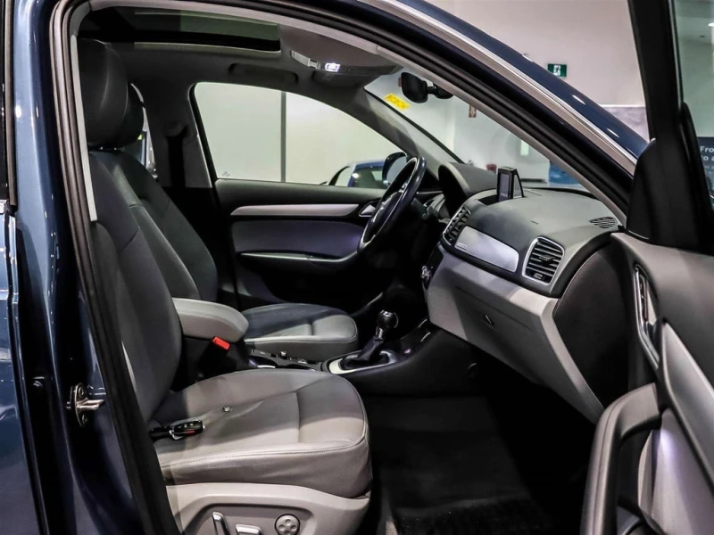 Audi Q3 * quattro Premium Plus * CARFAX * ЦЕНА ДО БГ, снимка 13 - Автомобили и джипове - 53293009