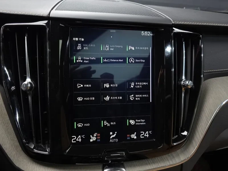 Volvo XC60 D5 - САМО 30% АВАНС, снимка 16 - Автомобили и джипове - 55927652