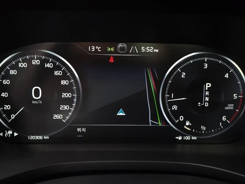 Volvo XC60 D5 - САМО 30% АВАНС, снимка 8 - Автомобили и джипове - 55927652