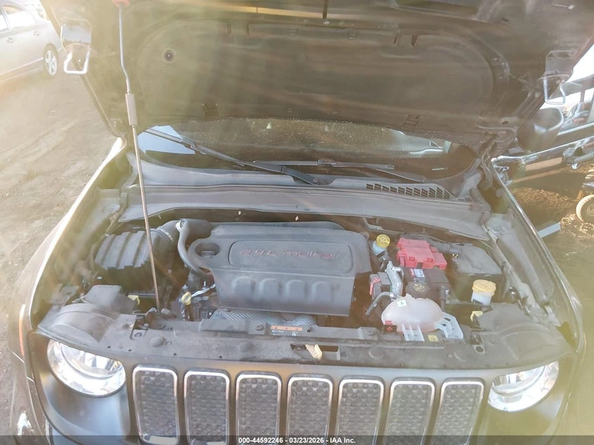 Jeep Renegade 2.4l Sport Fwd, снимка 10 - Автомобили и джипове - 54078901