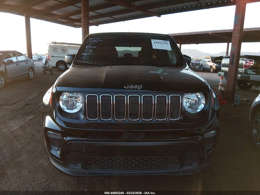 Jeep Renegade 2.4l Sport Fwd, снимка 13 - Автомобили и джипове - 54078901