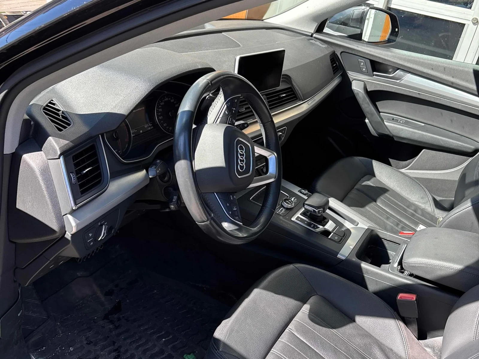 Audi Q5 S-Line* Quattro* Progressiv, снимка 4 - Автомобили и джипове - 54316532