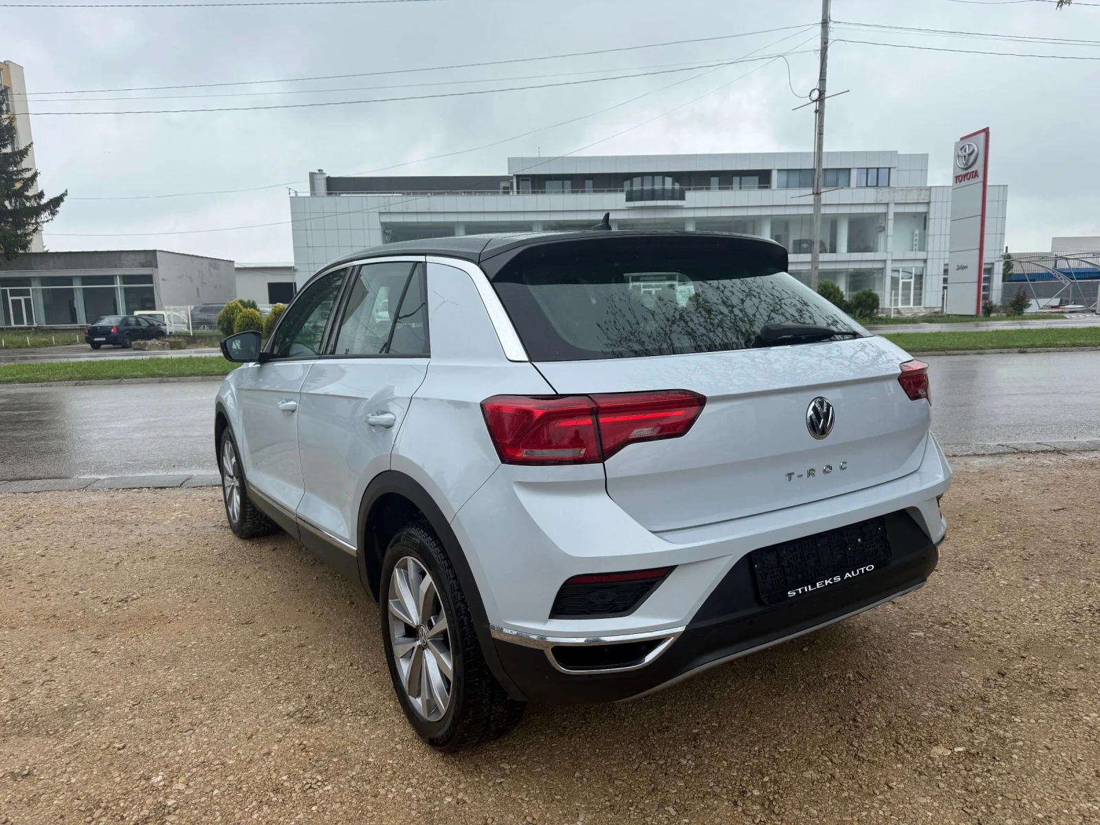 VW T-Roc, снимка 6 - Автомобили и джипове - 54629690