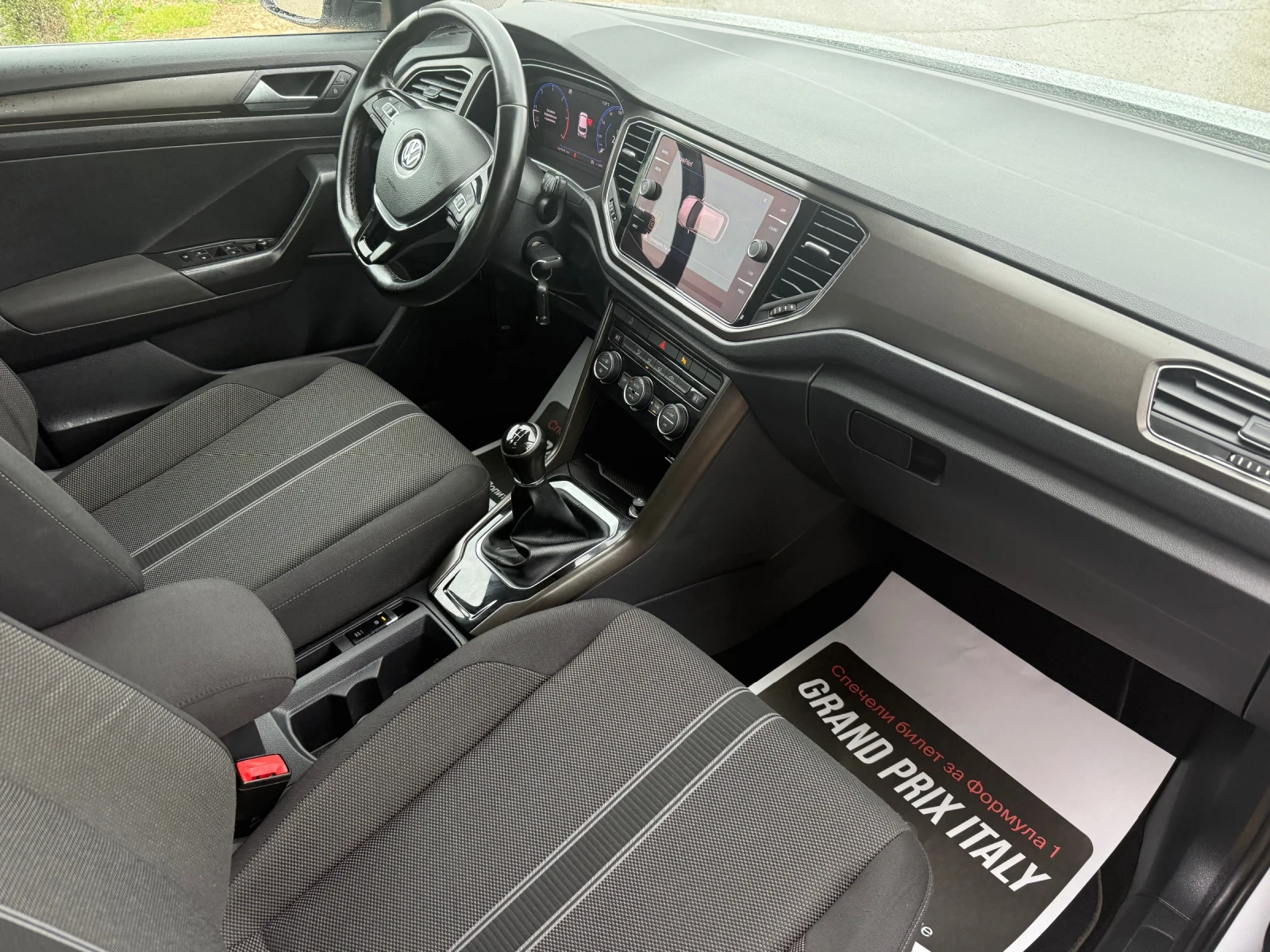VW T-Roc, снимка 8 - Автомобили и джипове - 54629690