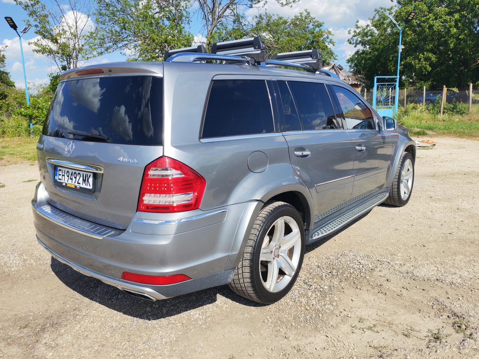 Mercedes-Benz GL 550, снимка 6 - Автомобили и джипове - 55397402