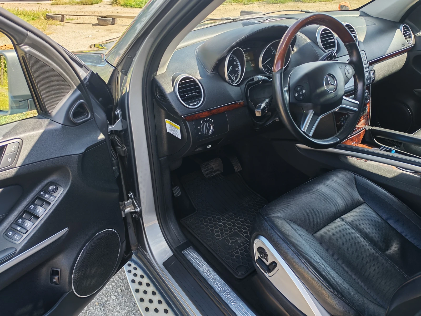 Mercedes-Benz GL 550, снимка 15 - Автомобили и джипове - 55397402