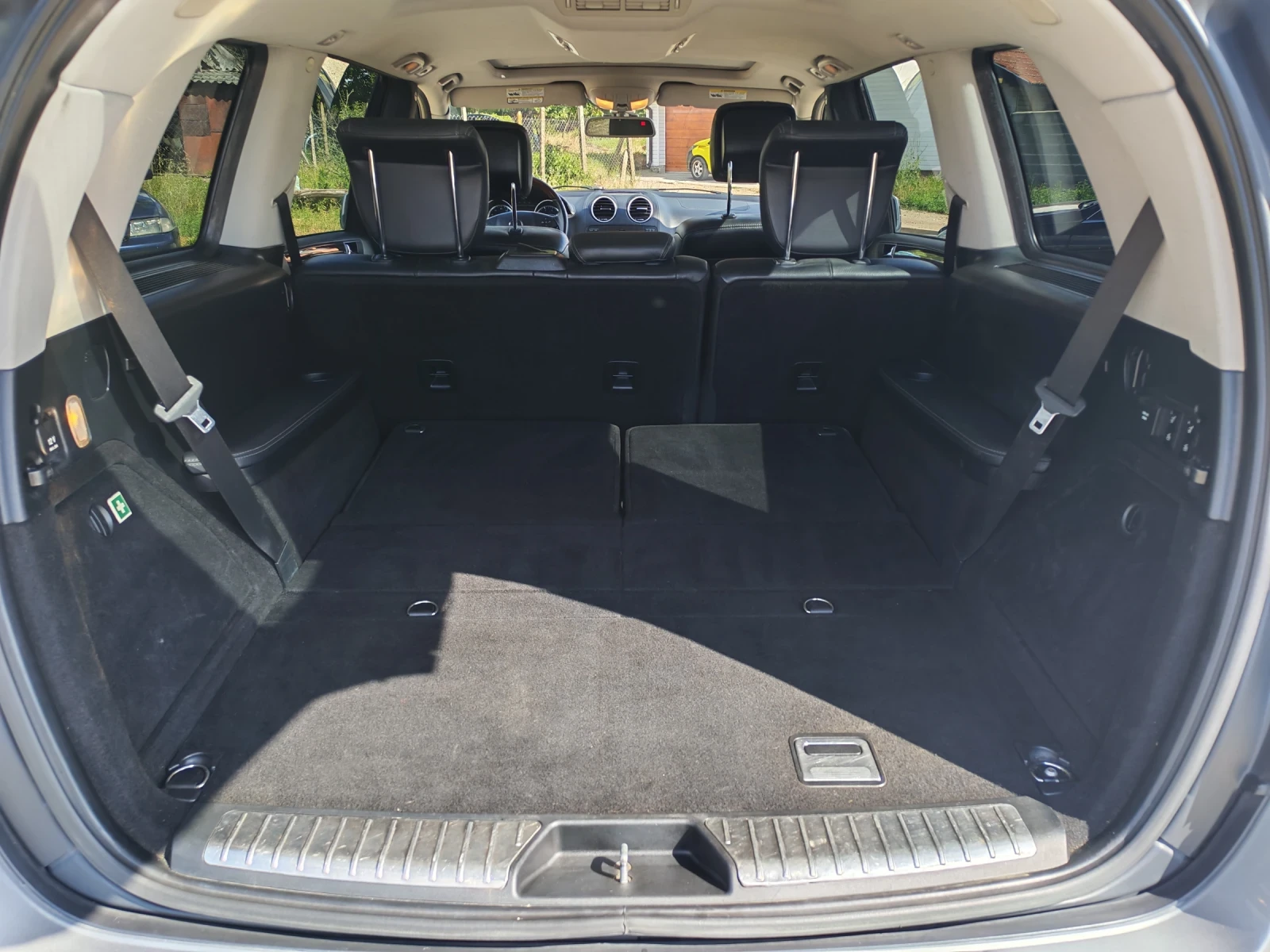 Mercedes-Benz GL 550, снимка 8 - Автомобили и джипове - 55397402