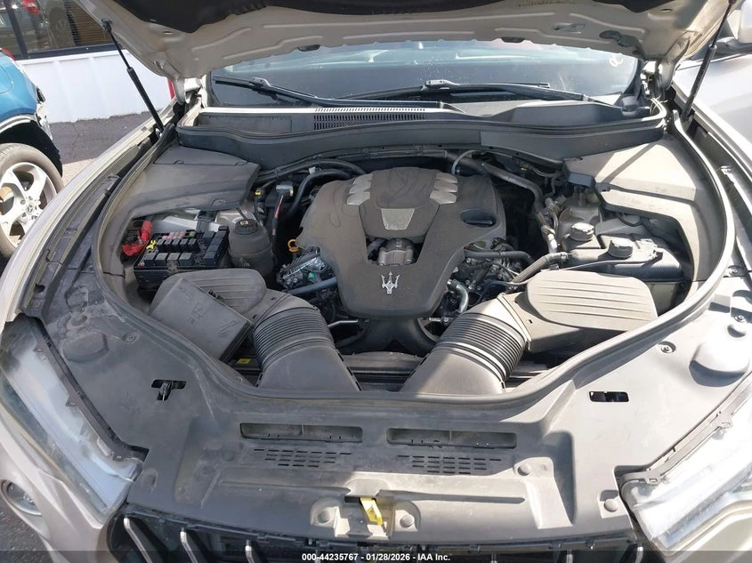 Maserati Levante 3.0l, снимка 10 - Автомобили и джипове - 55317749