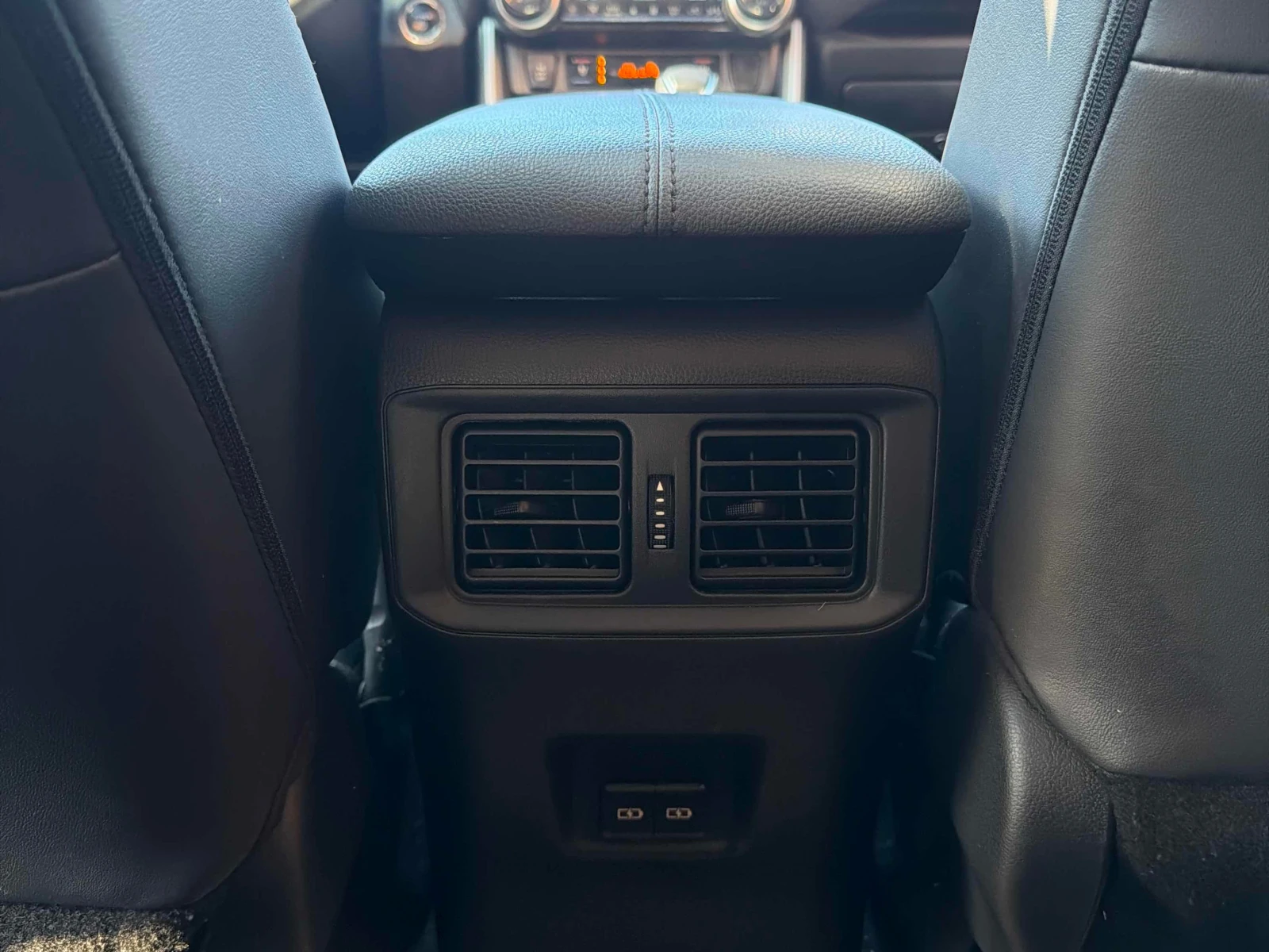 Toyota Rav4 * Hybrid Limited AWD * CARFAX * ЦЕНА ДО БГ, снимка 11 - Автомобили и джипове - 56061590