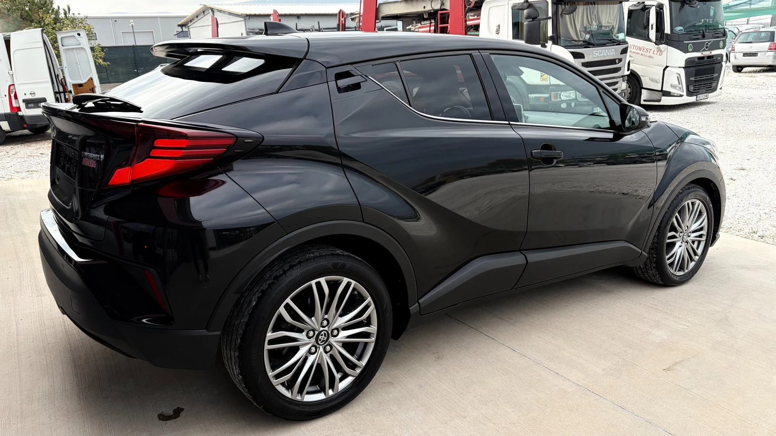 Toyota C-HR 1.8 Hybrid  | Mobile.bg � ����������� 4