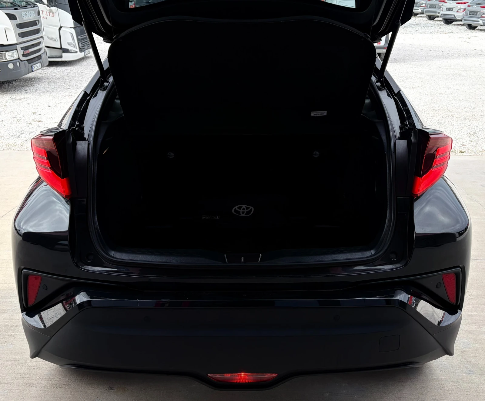 Toyota C-HR 1.8 Hybrid  | Mobile.bg � ����������� 10