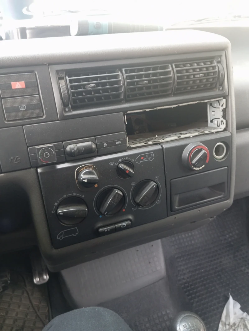 VW Transporter Т 4, снимка 10 - Бусове и автобуси - 51853703