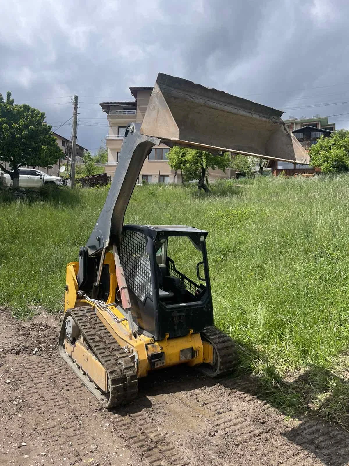Мини челни товарачи JCB T260, снимка 3 - Индустриална техника - 56261806