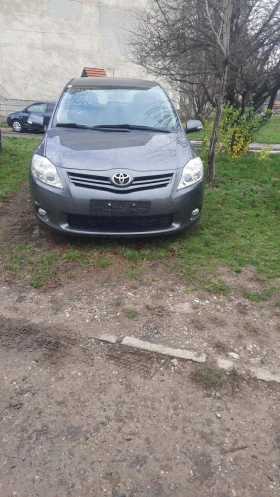 Toyota Auris 1.33 - изображение 1