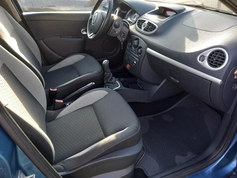 Renault Clio 1.2i 2012g.evro5, снимка 11 - Автомобили и джипове - 47316416