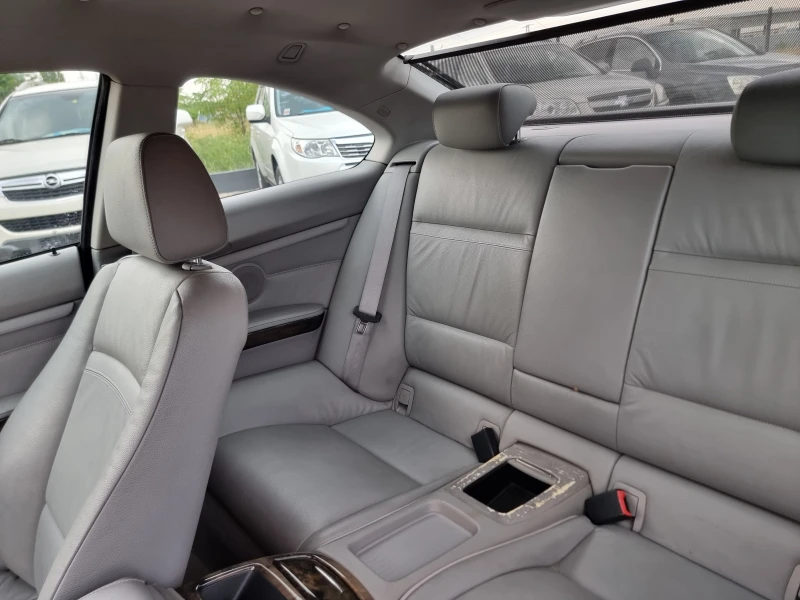 BMW 320 2.0D, снимка 11 - Автомобили и джипове - 51130344