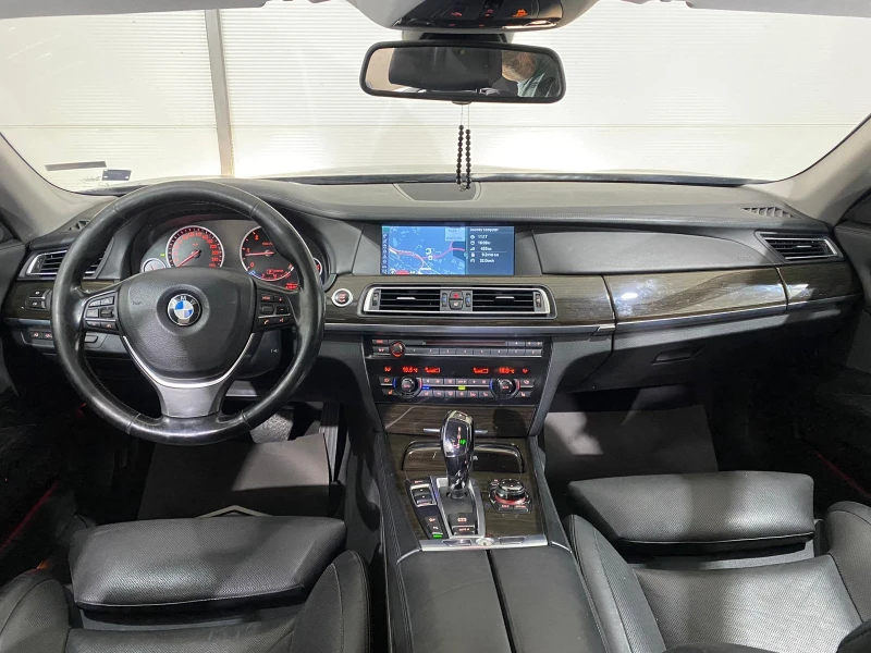 BMW 740 ER REIHE, снимка 8 - Автомобили и джипове - 51688688