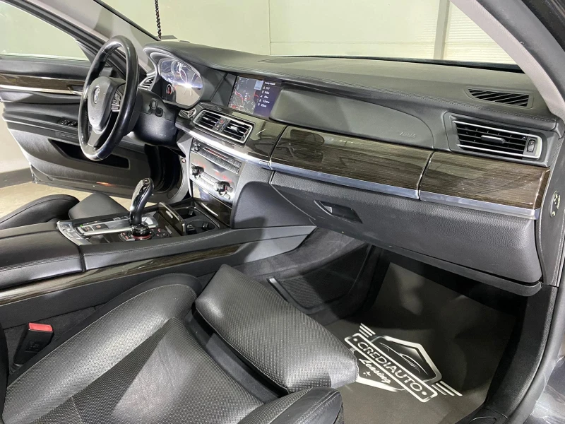 BMW 740 ER REIHE, снимка 9 - Автомобили и джипове - 51688688