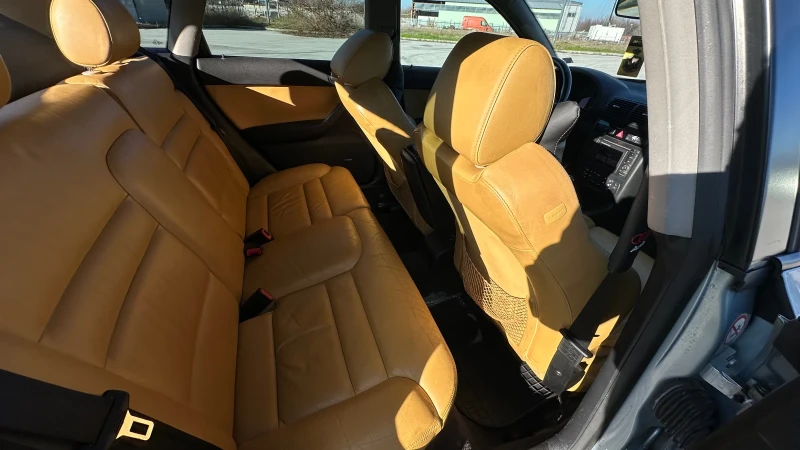 Audi A3 1.8Turbo, снимка 10 - Автомобили и джипове - 52790460