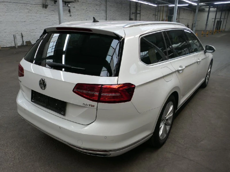 VW Passat, снимка 3 - Автомобили и джипове - 53074445
