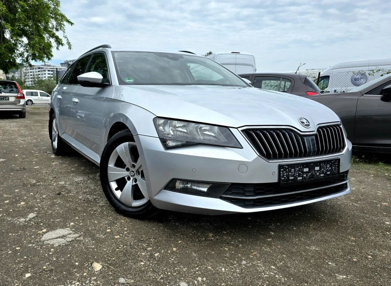 Skoda Superb ПРОМО ЦЕНА/DISTRONIK/2.0TDI/150hp, снимка 3 - Автомобили и джипове - 53076241