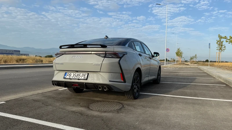 DONGFENG Shine E3, снимка 12 - Автомобили и джипове - 53122138