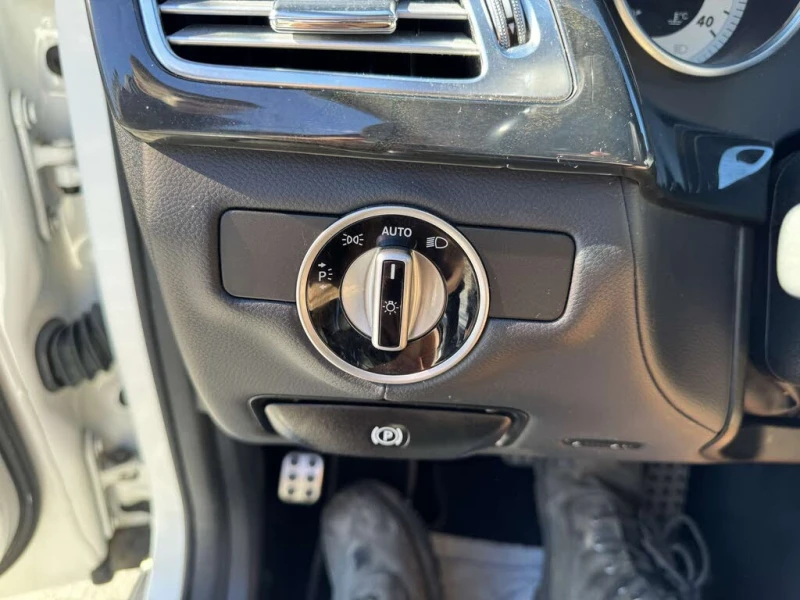 Mercedes-Benz CLS 550 AMG PACK* HARMAN* МАСАЖ* ОБДУХ* KEYLESS, снимка 14 - Автомобили и джипове - 53124594