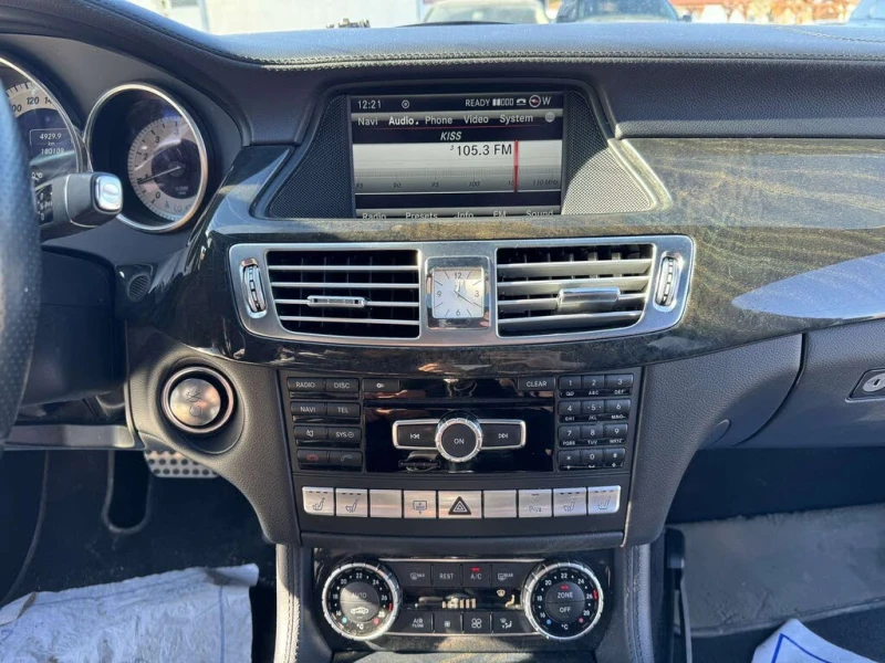 Mercedes-Benz CLS 550 AMG PACK* HARMAN* МАСАЖ* ОБДУХ* KEYLESS, снимка 11 - Автомобили и джипове - 53124594