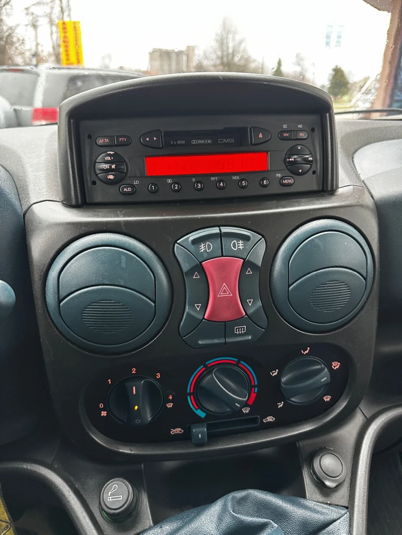 Fiat Doblo 1.9D КЛИМА, снимка 8 - Автомобили и джипове - 53253428