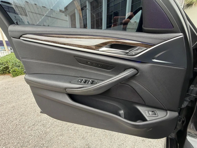 BMW 540 M* SPORT* ХЕДЪП* ДИГИТАЛНО* ТАБЛО* 360КАМЕРА* , снимка 9 - Автомобили и джипове - 53274517