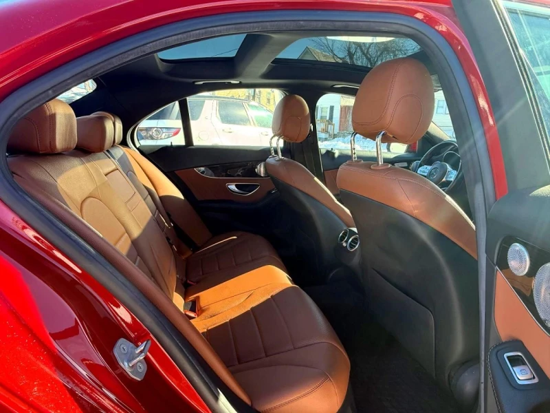 Mercedes-Benz C 300, снимка 7 - Автомобили и джипове - 53559660