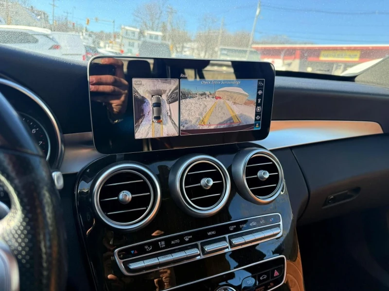 Mercedes-Benz C 300, снимка 11 - Автомобили и джипове - 53559660