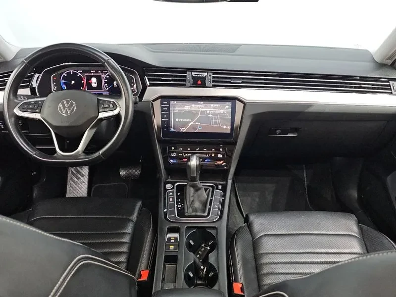 VW Passat 2.0 Tdi Prestige - САМО 30% АВАНС, снимка 7 - Автомобили и джипове - 55483465