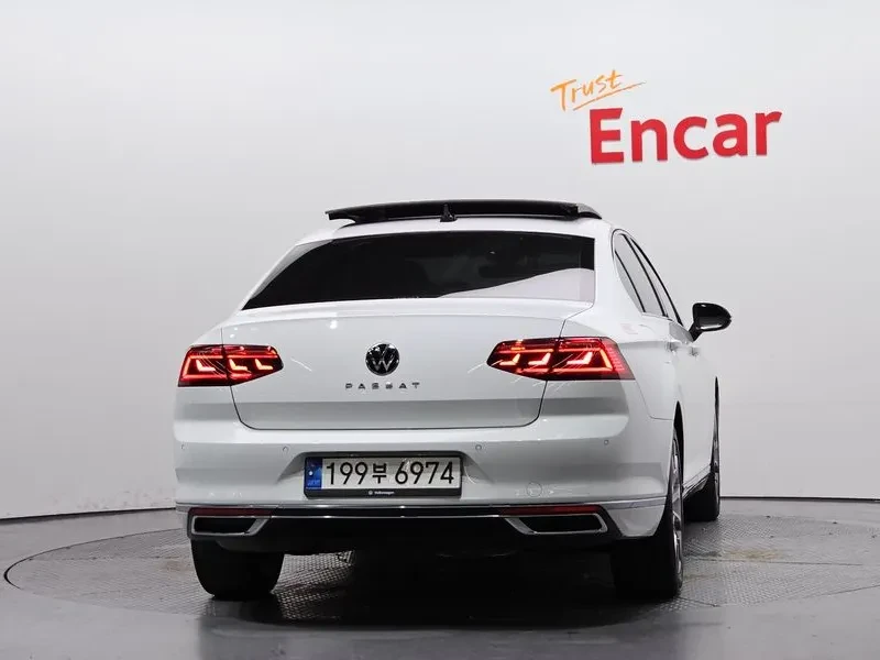 VW Passat 2.0 Tdi Prestige - САМО 30% АВАНС, снимка 4 - Автомобили и джипове - 55483465