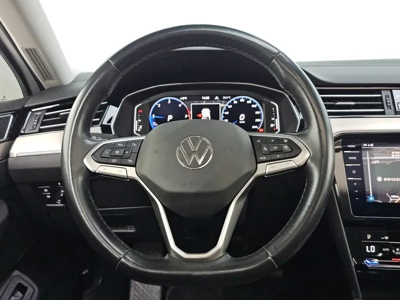 VW Passat 2.0 Tdi Prestige - САМО 30% АВАНС, снимка 11 - Автомобили и джипове - 55483465
