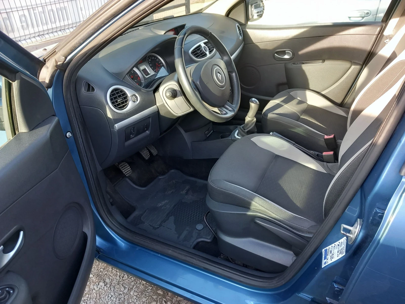 Renault Clio 1.2i 2012g.evro5 - изображение 9