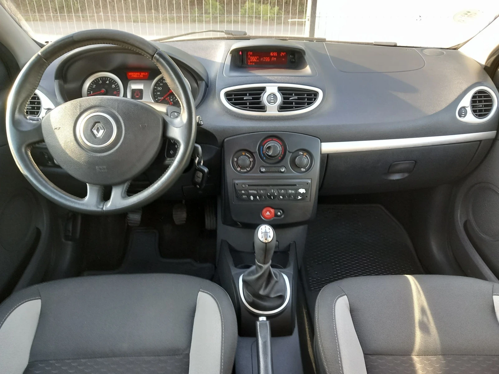 Renault Clio 1.2i 2012g.evro5 - изображение 10