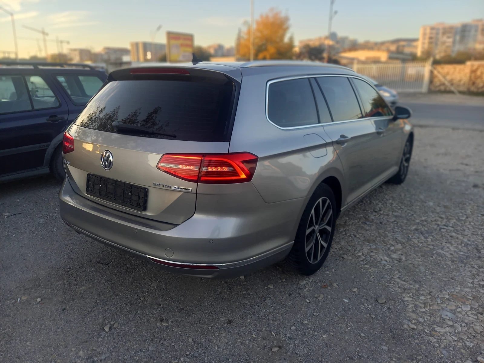 VW Passat 2.0tdi LED DIGITAL - изображение 4