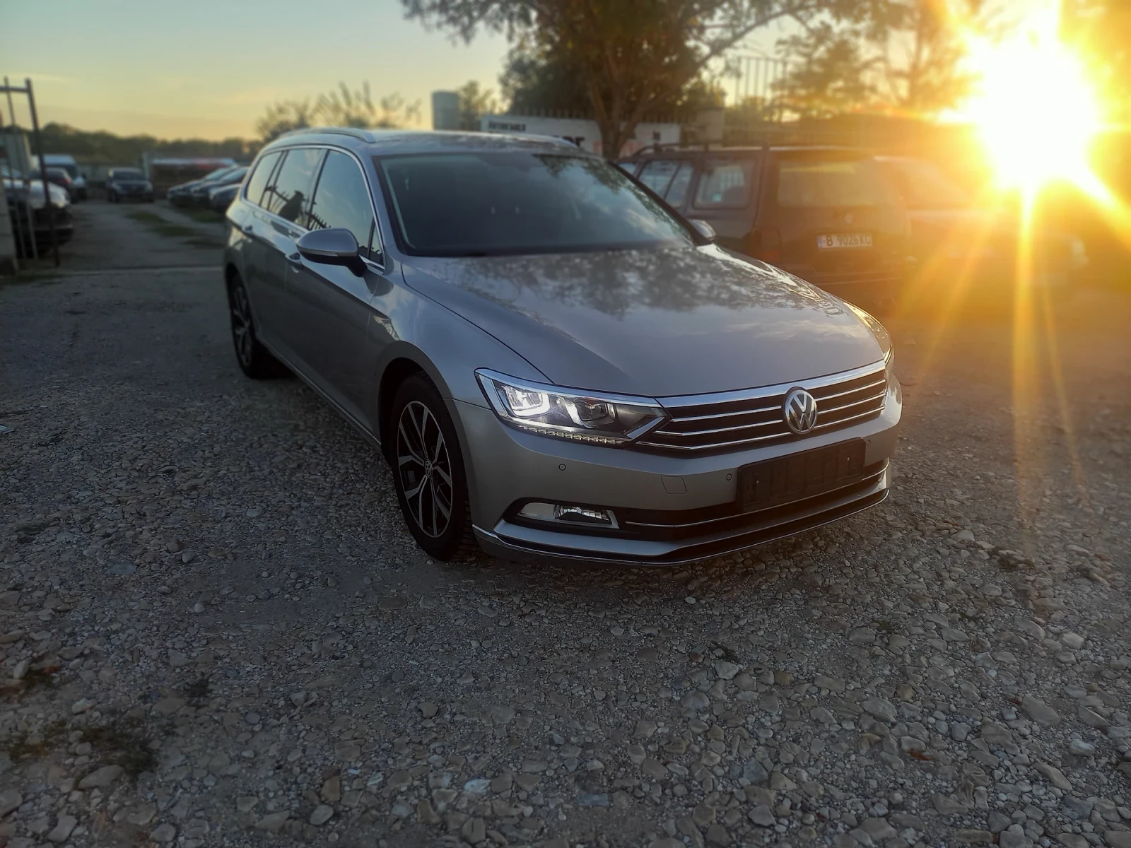 VW Passat 2.0tdi LED DIGITAL - изображение 3