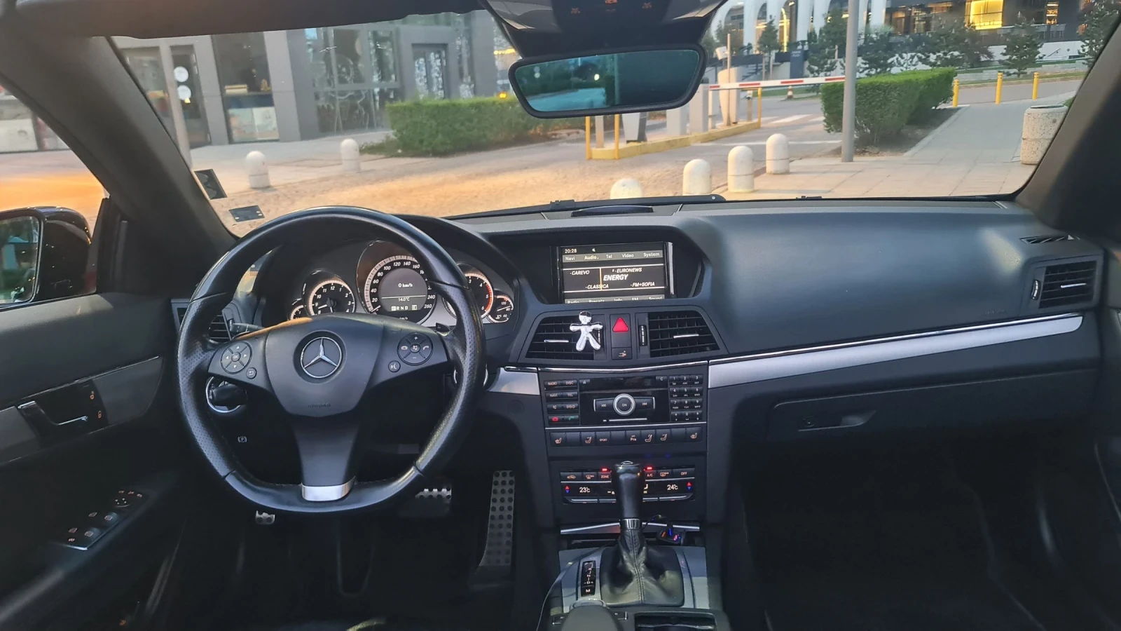 Mercedes-Benz E 350  - изображение 9