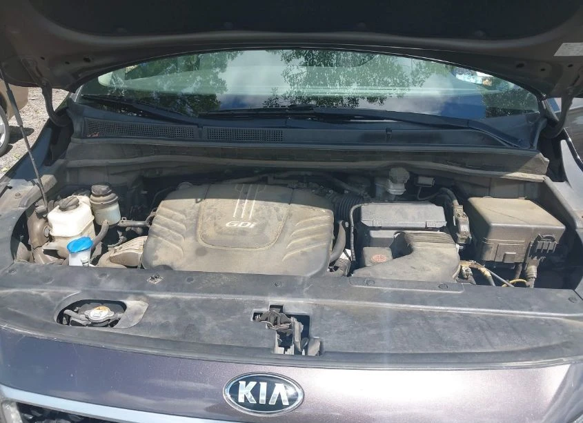Kia Sedona  - изображение 10