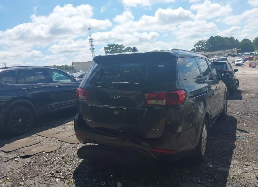 Kia Sedona  - изображение 4